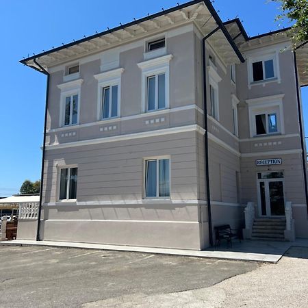 San Valentino Hotel Basanija Luaran gambar