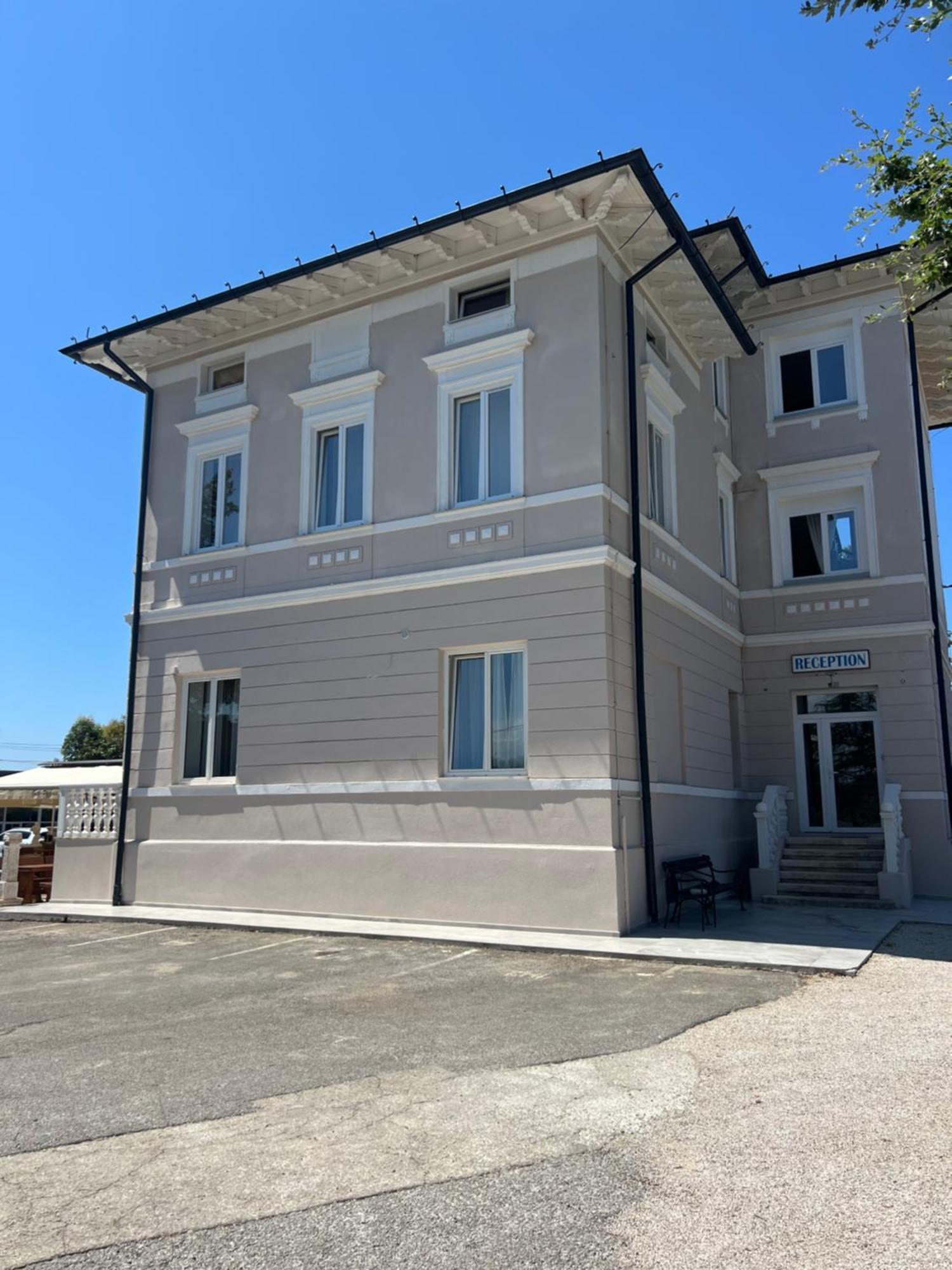 San Valentino Hotel Basanija Luaran gambar